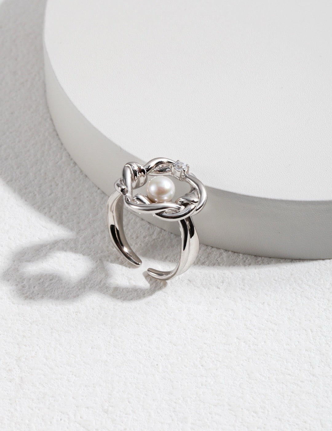 Pearl Currents