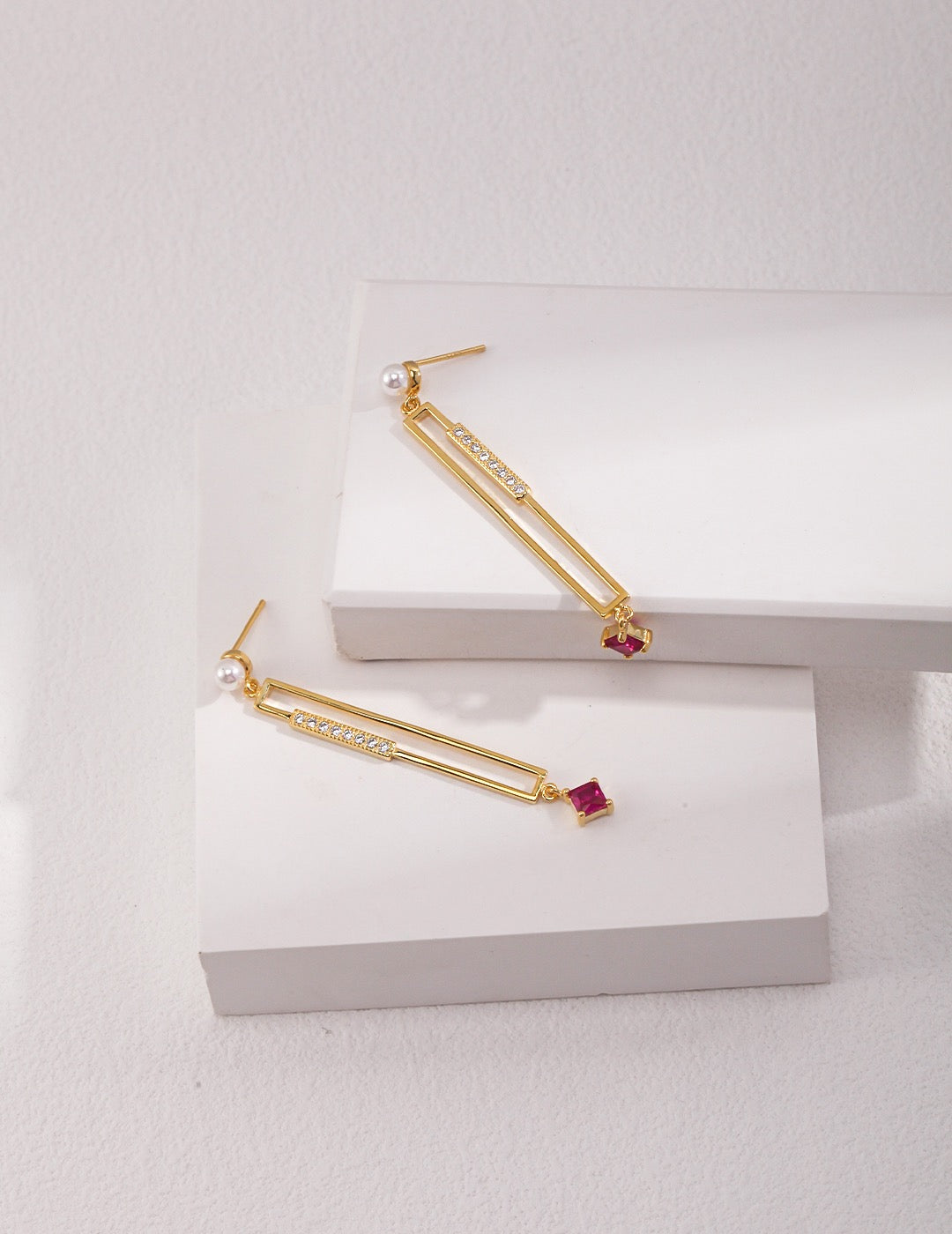 Linear Luxe