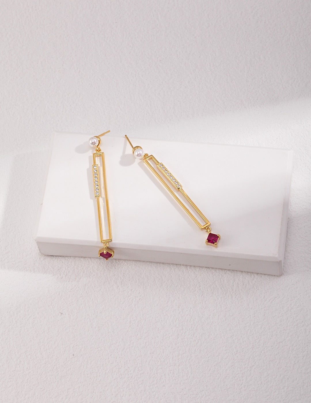 Linear Luxe